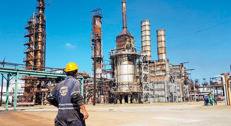 Implementa Refinería de Santiago de Cuba innovación tecnológica
