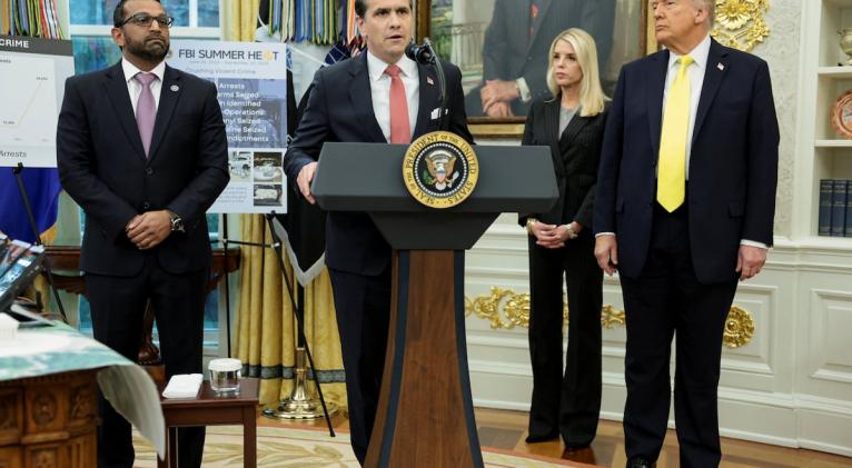 Donald Trump reclama 230 millones de dólares por las investigaciones federales en su contra