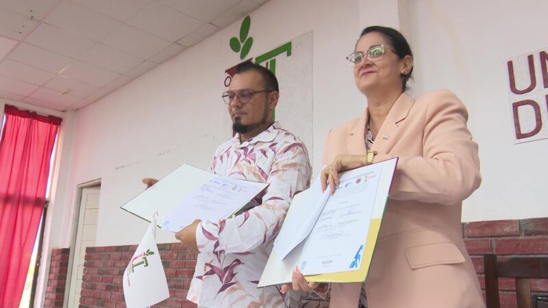 Intercambian experiencias universitarios de Las Tunas y México