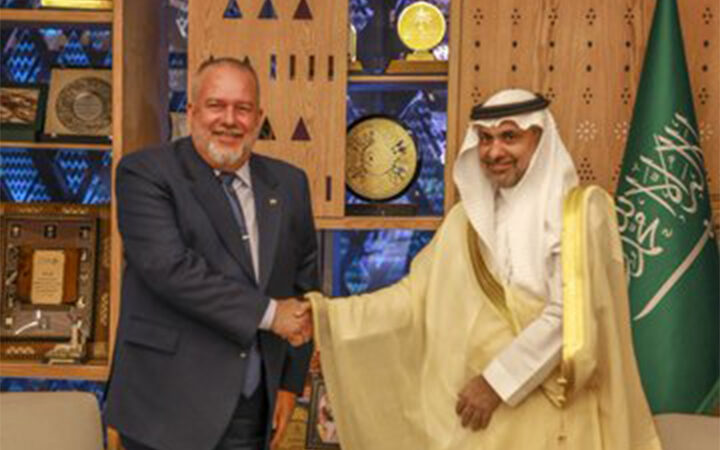 Primer Ministro cubano fortalece cooperación bilateral en Catar