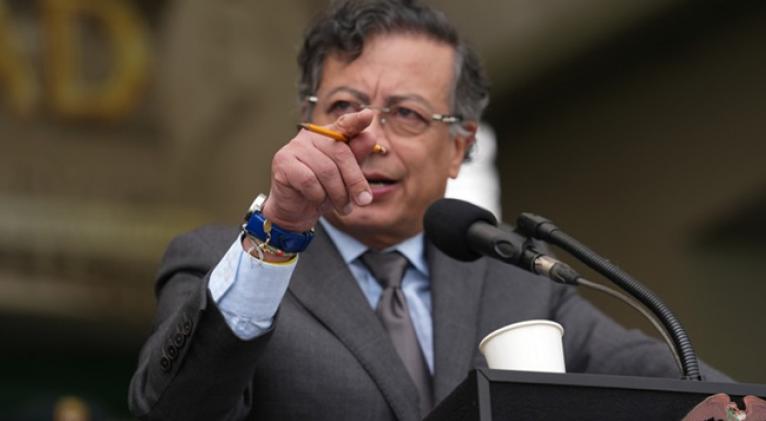 Petro desafía a Marco Rubio: "Si me quiere poner la pijama naranja, inténtelo"