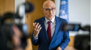 La IA es un potencial "monstruo de Frankenstein", advierte el Alto Comisionado de la ONU