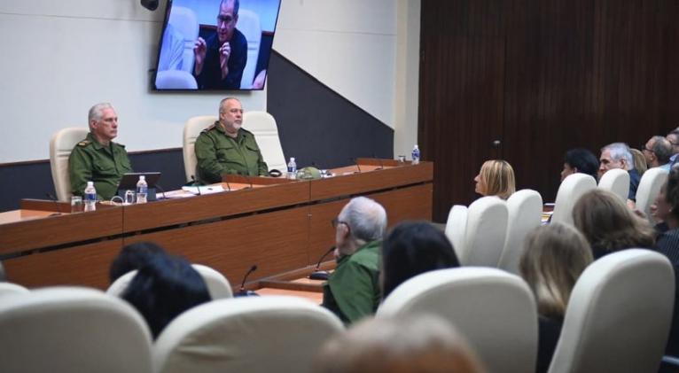 Trabajar desde todos los ámbitos para hacer frente a la situación epidemiológica del país