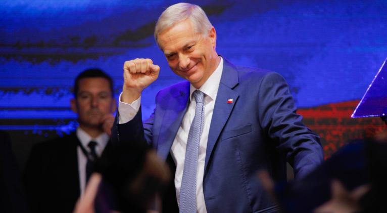 «Gobierno de emergencia»: Kast define su estrategia tras ganar en Chile