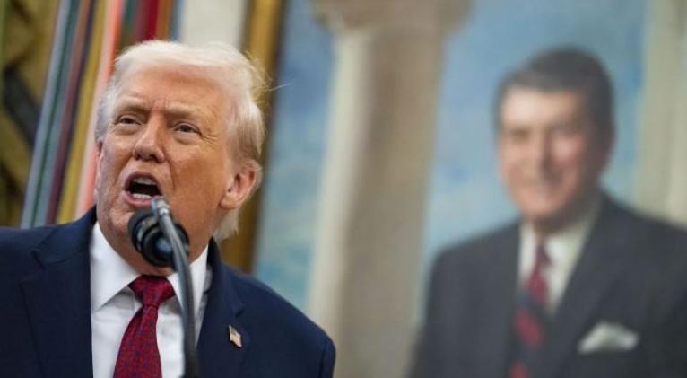 Trump demanda a la BBC por presunta difamación y pide hasta 5.000 millones de dólares