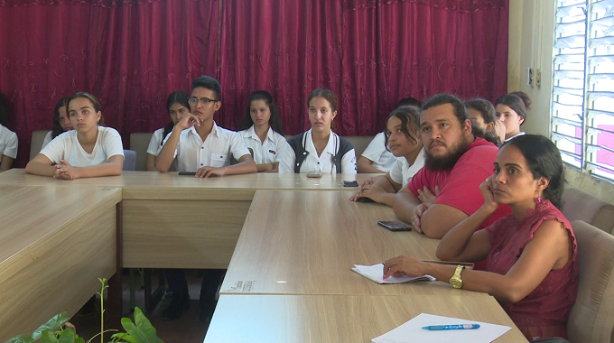 Desarrollan en escuelas tuneras Jornada de Inteligencia Artificial