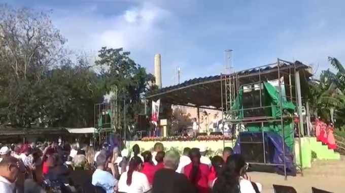 Celebra acto municipal Colombia en saludo al aniversario 67 del Triunfo de la Revolución