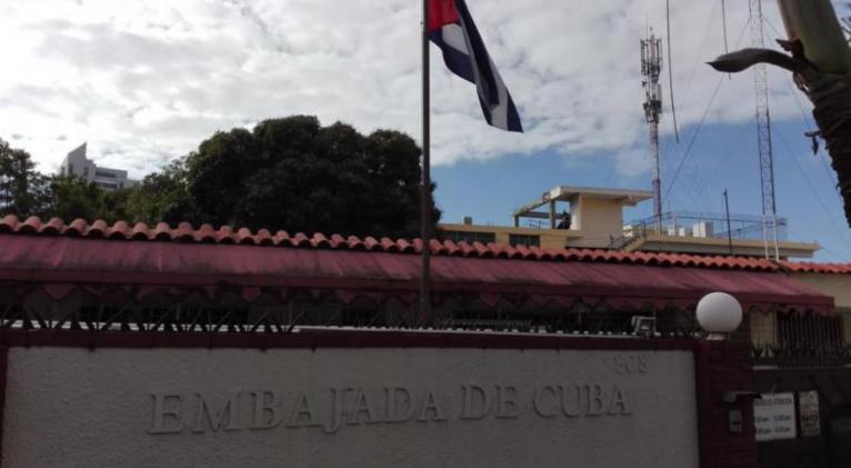 Embajada de Cuba acerca servicios consulares a provincias dominicanas