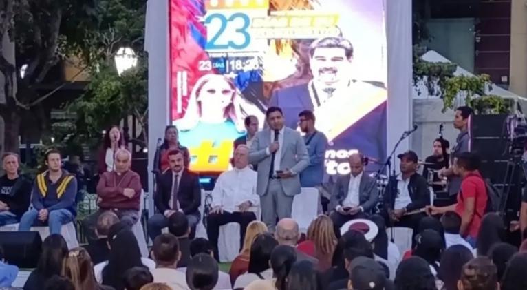 Presidente Maduro envía mensaje; pide orar para que Venezuela se enrumbe hacia la paz