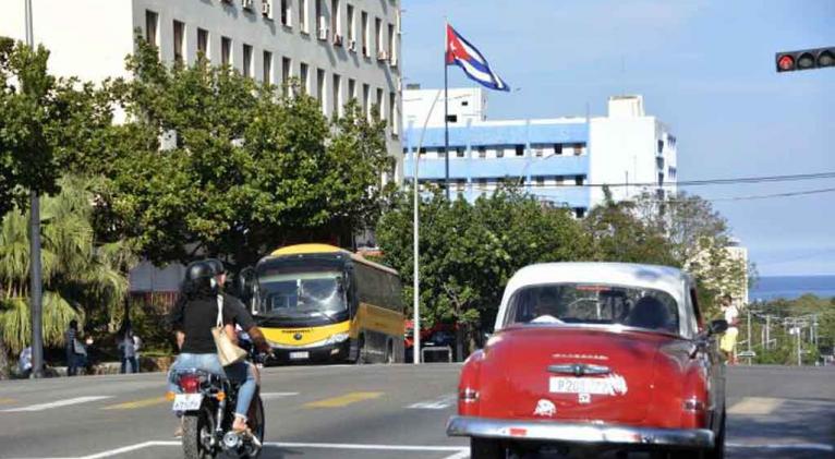 Cuba adopta medidas viales por homenaje a combatientes caídos