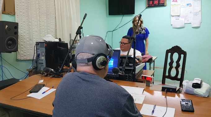 Celebran aniversario 86 de la emisora Radio Libertad