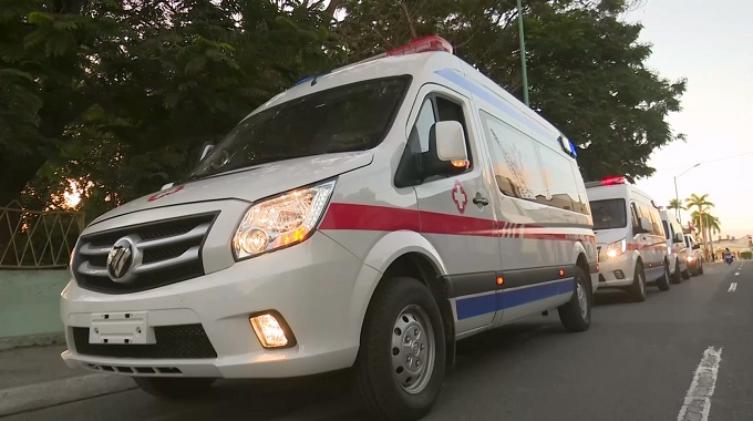 Dispone sistema sanitario de nuevas ambulancias en Las Tunas