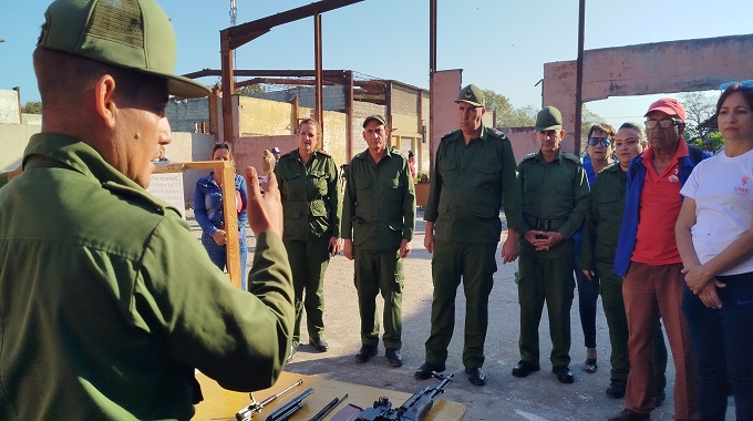 Desarrollan en #LasTunas actividades por el Día Nacional de la Defensa