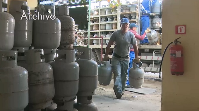 Garantiza CUPET Las Tunas combustible para servicios esenciales en la provincia