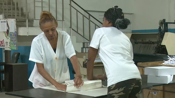 Apoyan sindicatos tuneros reorganización laboral