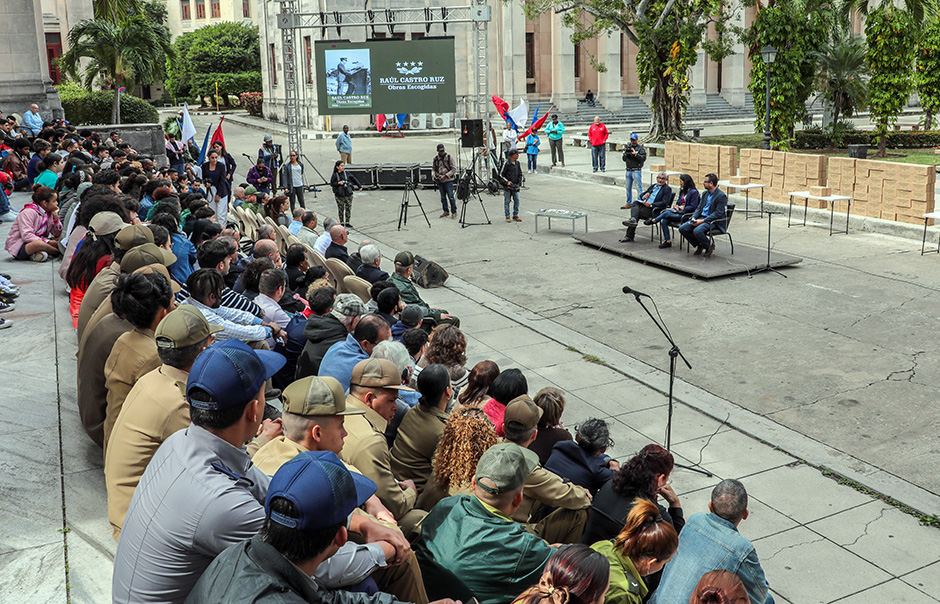 Presentan Obras Escogidas de Raúl Castro en la Universidad de La Habana