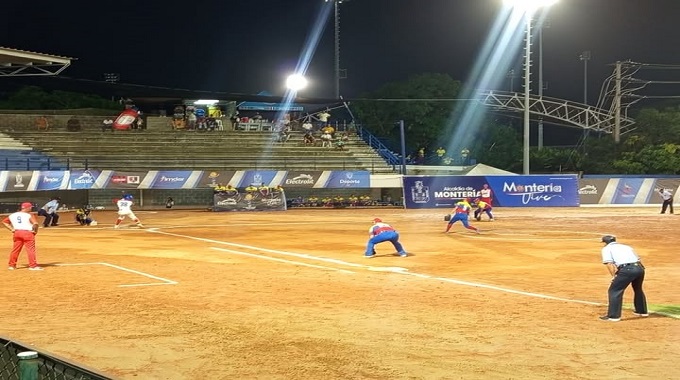 Cuba pierde con Venezuela en Softbol Panamericano
