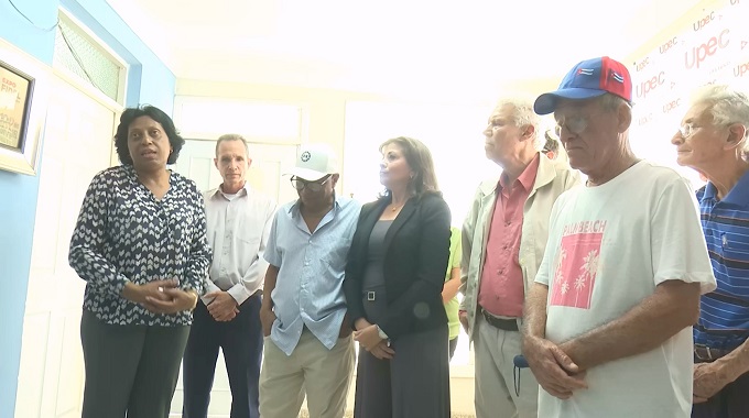 Expo fotográfica rinde homenaje a Fidel en Las Tunas