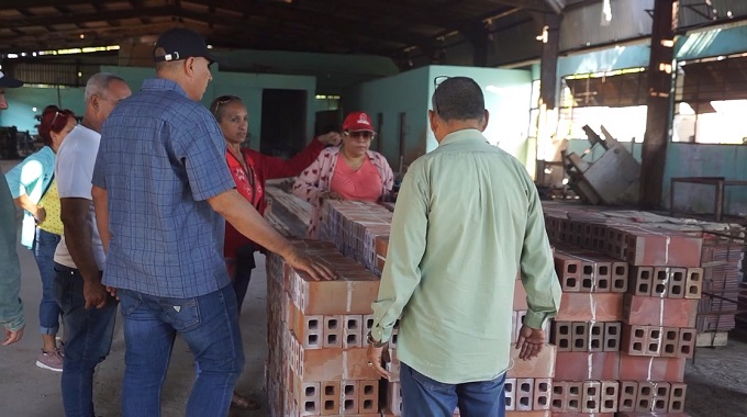 Adoptan estrategias empresas constructoras de Las Tunas para mantener su vitalidad