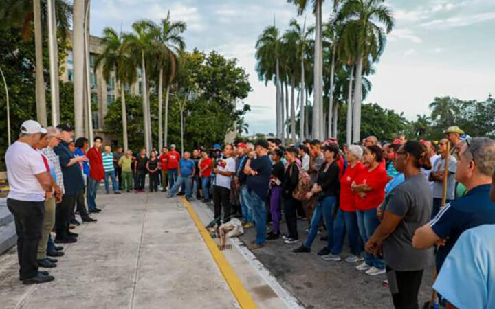 Asistió Primer Ministro a jornada productiva en Palacio de la Revolución