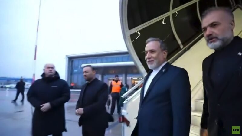 Canciller de Irán llega a Rusia para reunirse con Putin en medio del diálogo paralizado con EE.UU.