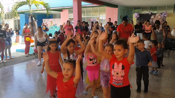 Celebraron en Puerto Padre el aniversario 65 de la creación de los círculos infantiles