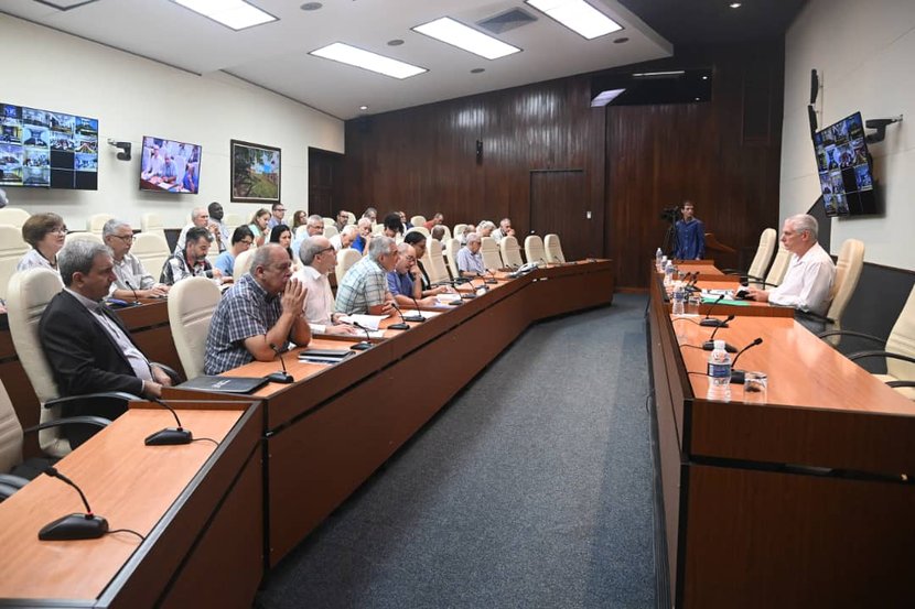 Encabeza Díaz-Canel encuentro sobre transición energética en Cuba ( +VIDEO)