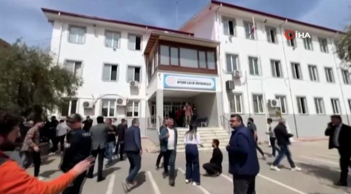 Mueren cuatro personas en el segundo tiroteo escolar en Turquía en dos días