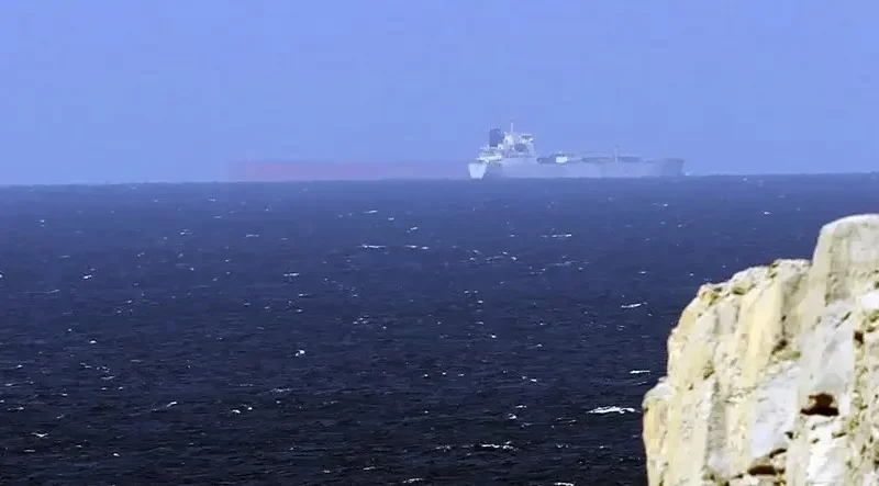 Irán reabrirá estrecho de Ormuz para quienes acaten nuevas normas de tránsito