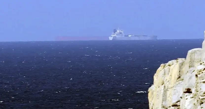 Irán reabrirá estrecho de Ormuz para quienes acaten nuevas normas de tránsito