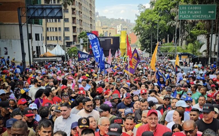 Venezuela: pueblo marcha en conmemoración del Día de la Dignidad Nacional