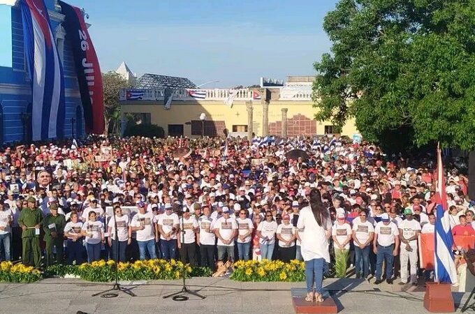Expresa el pueblo tunero apoyo al General de Ejército Raúl Castro