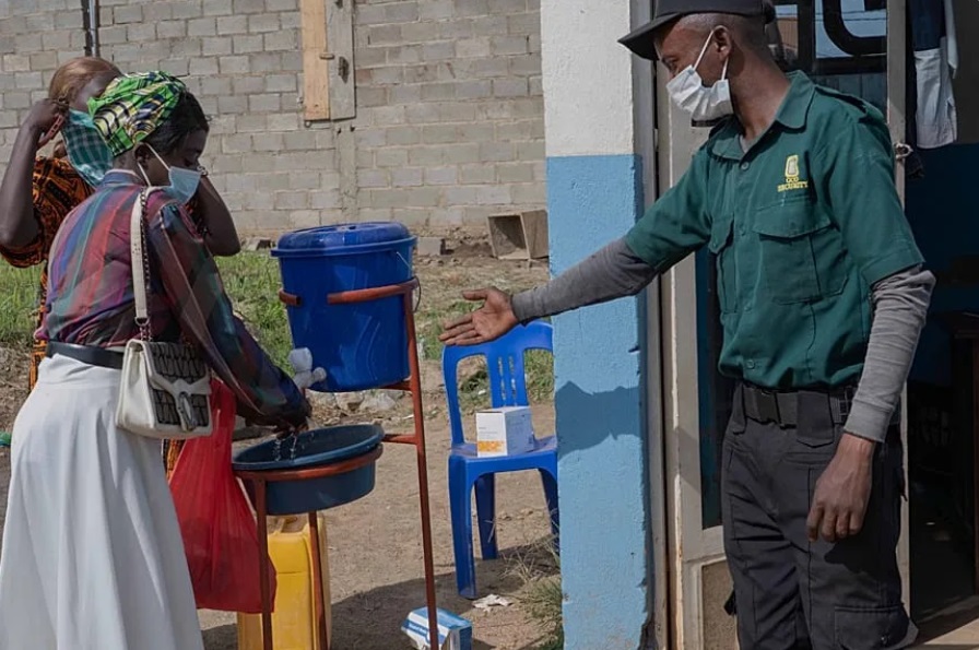 Brote de ébola en Congo: OMS alerta por «magnitud y rapidez» de la epidemia