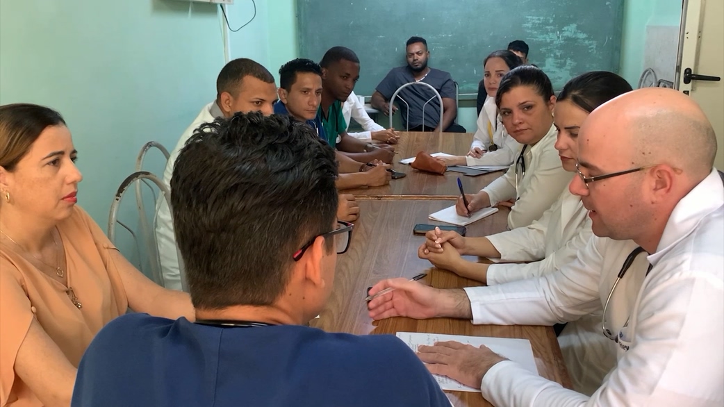 Reconocen labor de profesionales de urgencias y emergencias médicas