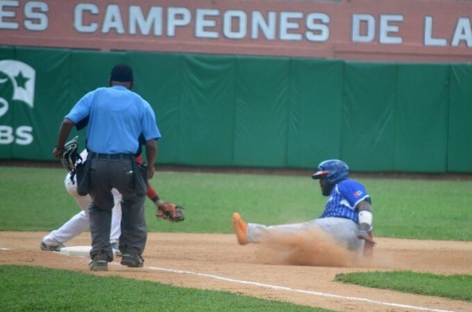 Industriales se lleva duelo con Leñadores