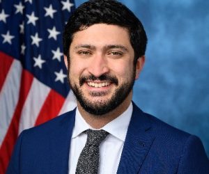 Congresista Greg Casar: “No podemos permitir que Trump inicie una guerra contra Cuba”