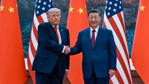 Trump concluye visita a China con acuerdos para fortalecer la relación bilateral