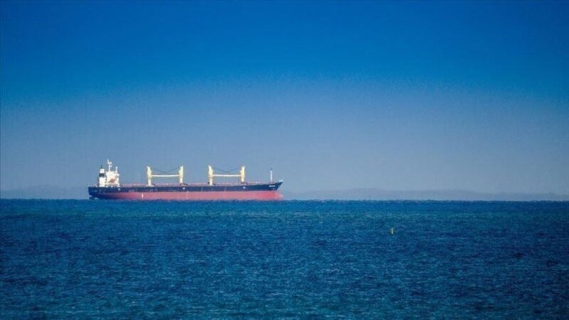 Primer buque iraní atraviesa la zona del bloqueo naval estadounidense