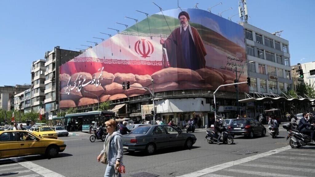 Irán amenaza con atacar el norte de Israel si bombardea a Beirut