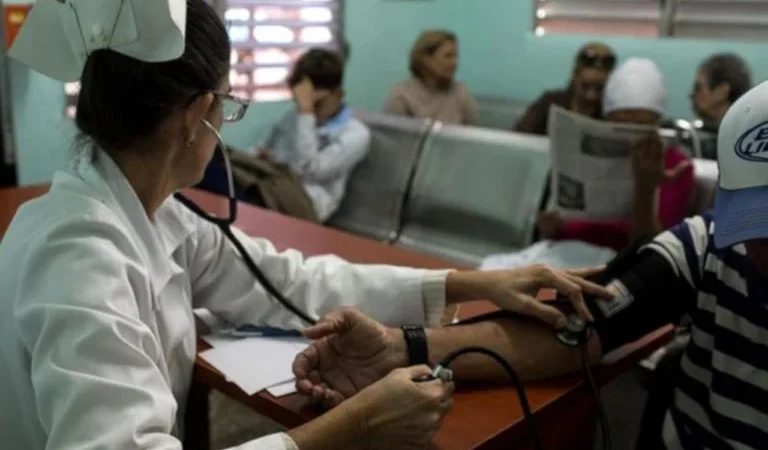 Cuba denuncia que bloqueo de EE.UU. impacta gravemente al sistema de salud