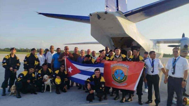 Otro grupo de rescatistas de Cuba llega a Venezuela para asistencia