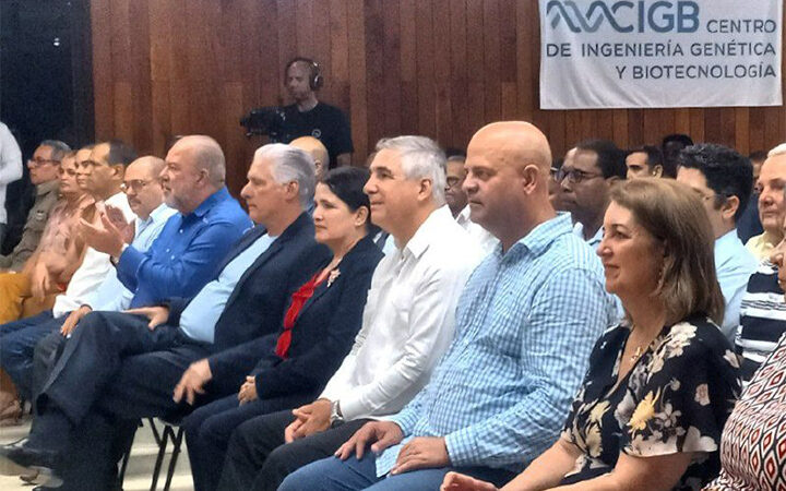Presente Díaz-Canel en acto por aniversario 40 del CIGB