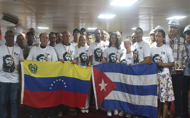 Regresó a Cuba brigada médica que viajó a Venezuela tras sismos