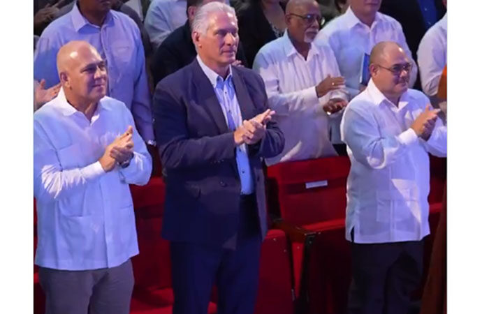 Celebra Díaz-Canel 50 años del Ministerio de Educación Superior