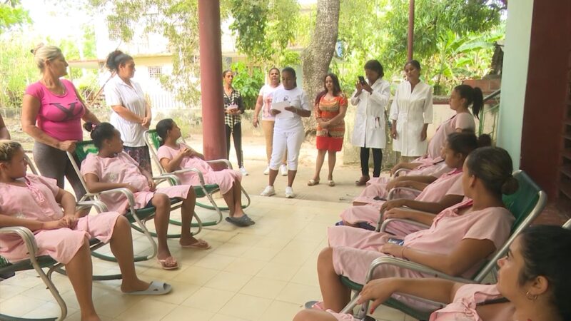 Contribuye la Federación de Mujeres Cubanas a la planificación familiar en la provincia