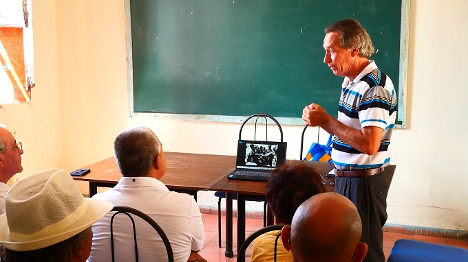 Presentaron el libro Arma secreta de Cuba en Angola en Las Tunas