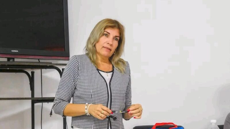 Resaltan la labor de consagrada profesora de la Universidad de Las Tunas, merecedora del Premio Especial del Ministro de Educación Superior