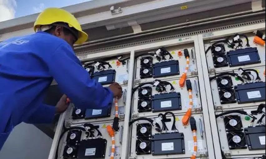Cuba pone en marcha banco de baterías de 50 MW en el Cotorro