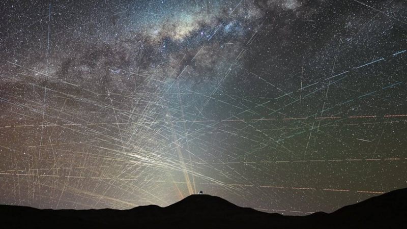 El cielo en disputa: los satélites se expanden y perdemos la noche