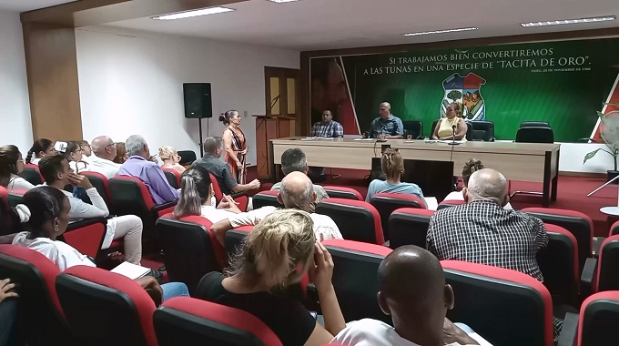 Analizan en Las Tunas situación epidemiológica y vigilancia activa ante la amenaza del dengue